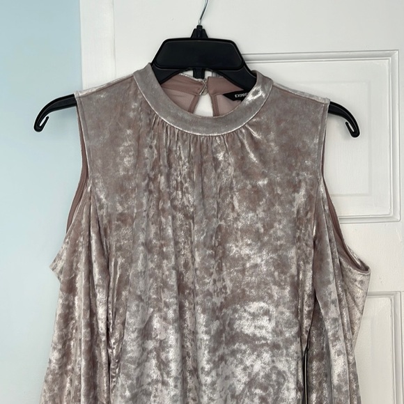 Express Crushed Velvet Cold Shoulder Dress - Picture 8 of 9